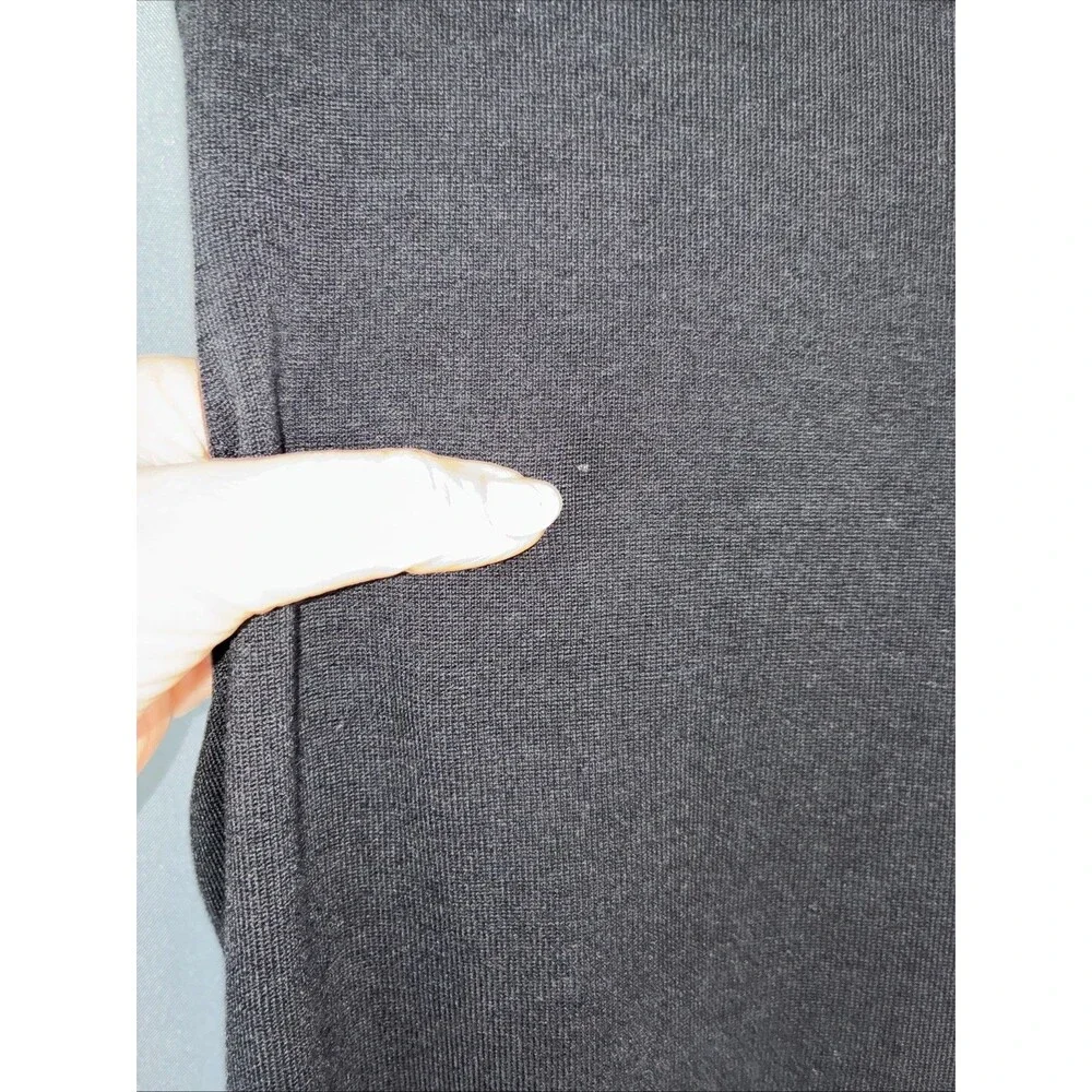 August Silk Knit Crew Neck Sweater Vest Medium Black Shell Tank Top Minimalist